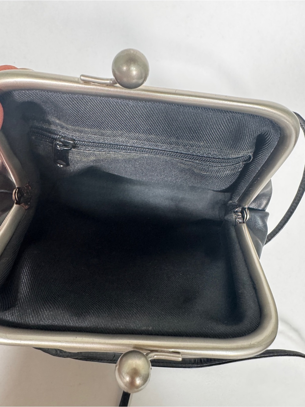 Black Genuine Calfskin Leather Kiss Lock Crossbody Frame Bag - Picture 9 of 10